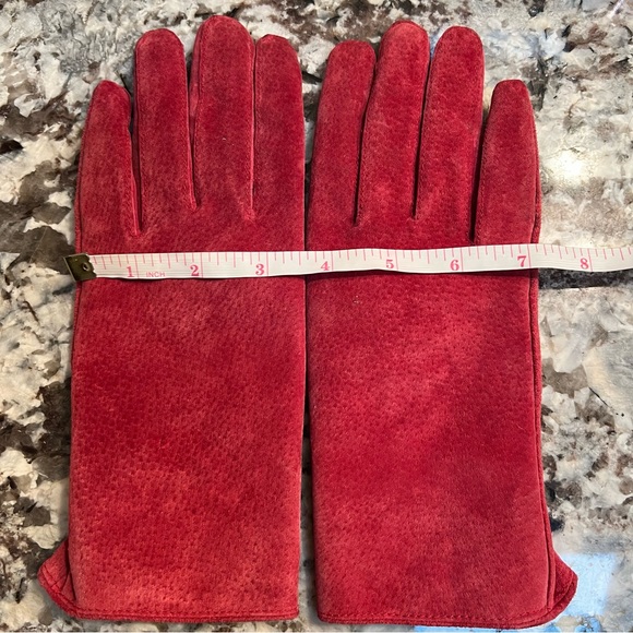 Vintage Leather Gloves - Picture 4 of 9